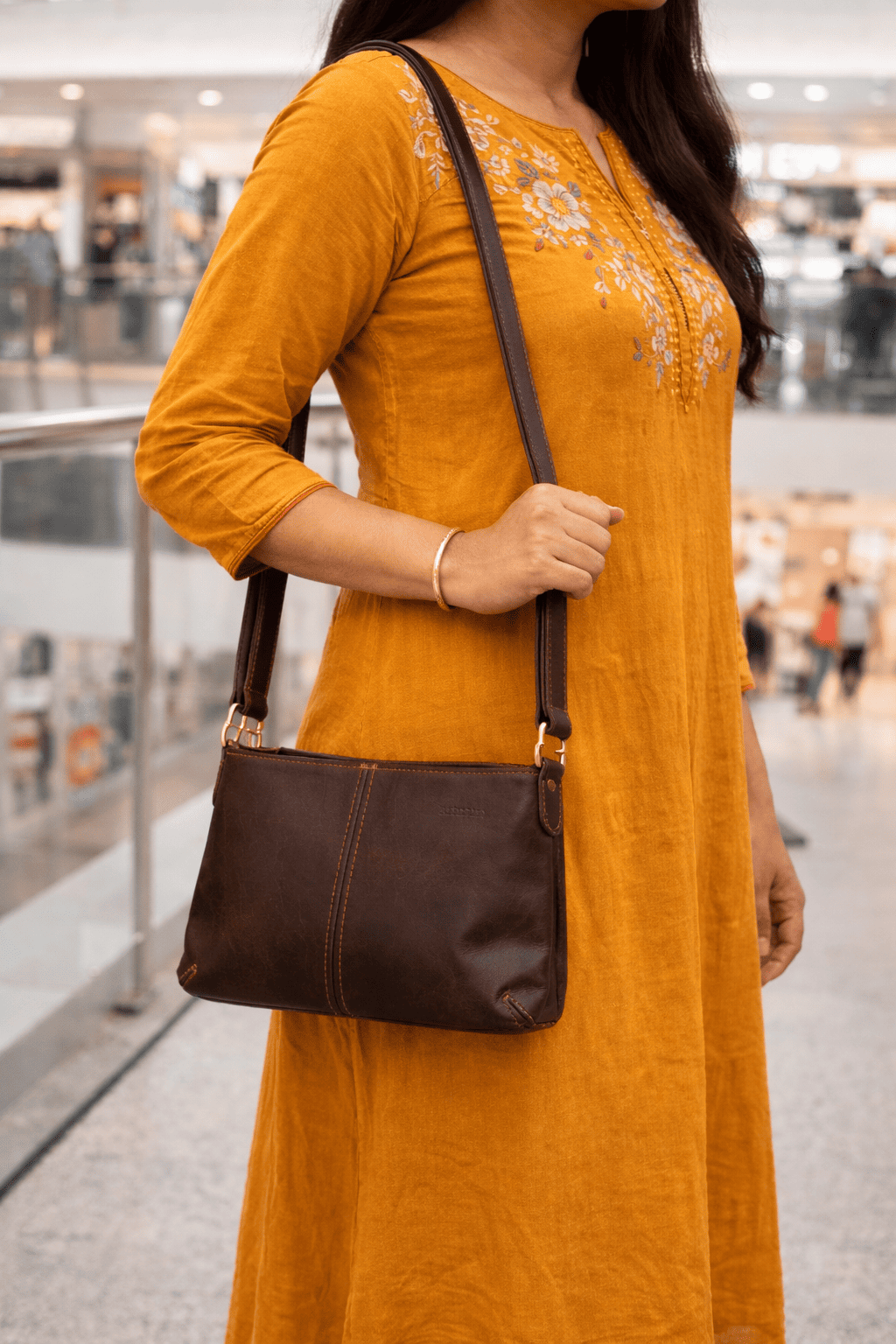 Vintage Hunter Brown Leather Crossbody Sling Bag